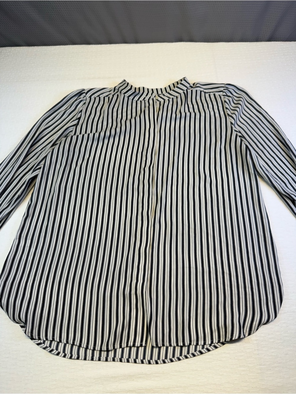 Loft Women’s Striped Blue and White Long-Sleeve Blouse - Button Up